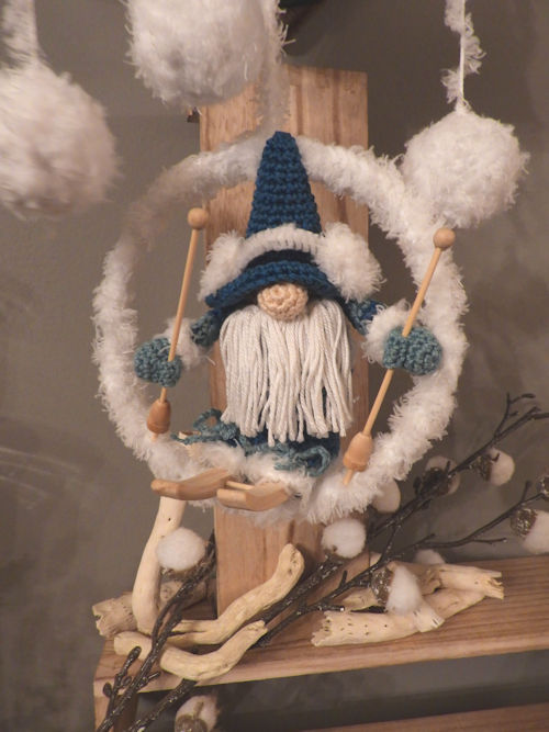 funny gnoomy winter