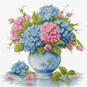 Vase with hydrangea