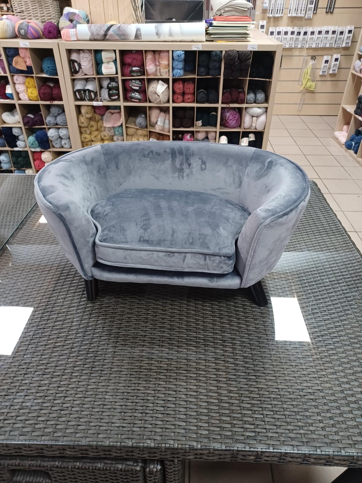 Hondenmand enchanted pet Romy sofa