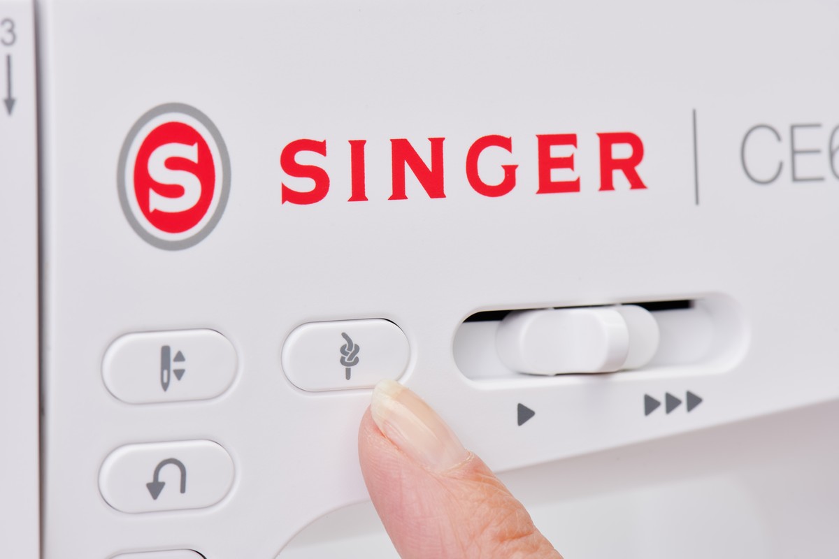 Naaimachine Singer Elite CE677