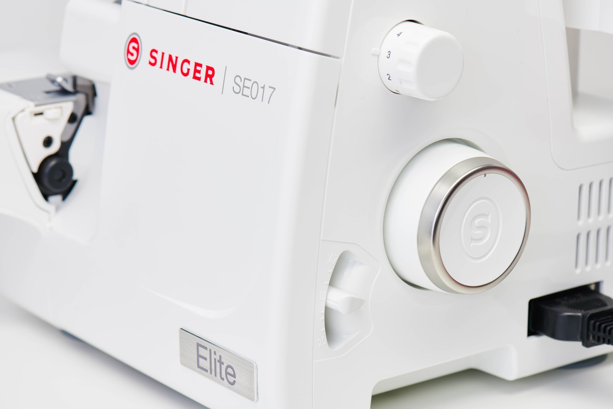 Overlock machine singer Elite SE017