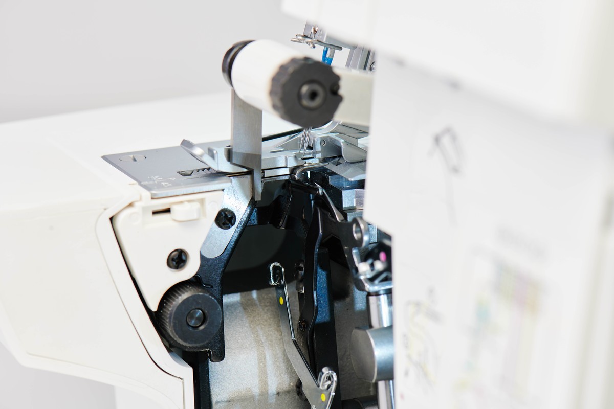 Overlock machine singer Elite SE017