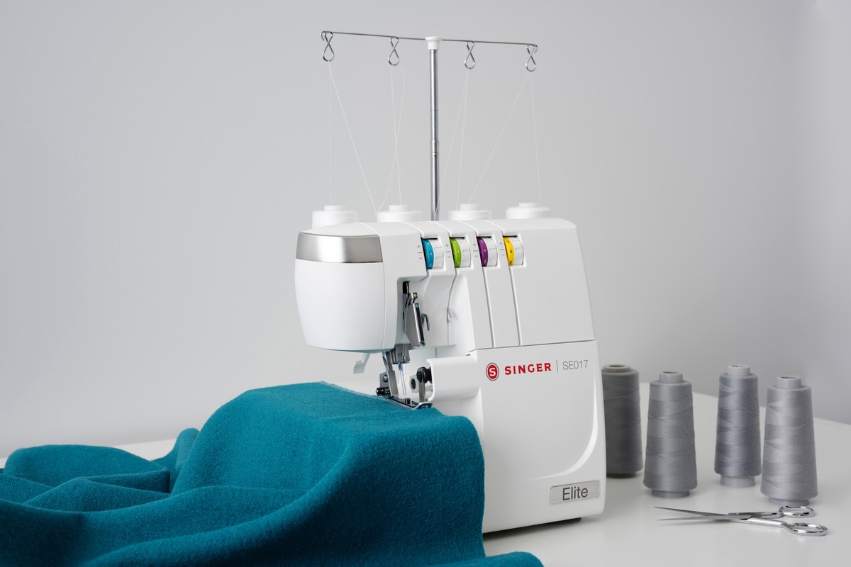 Overlock machine singer Elite SE017