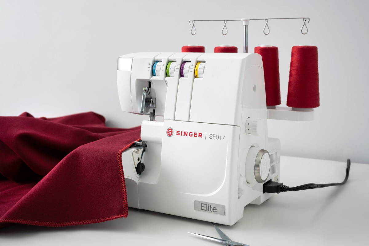 Overlock machine singer Elite SE017